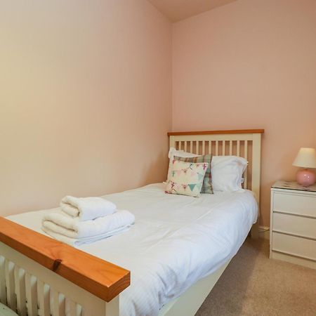 3 Painters Field Villa Cirencester Exterior photo
