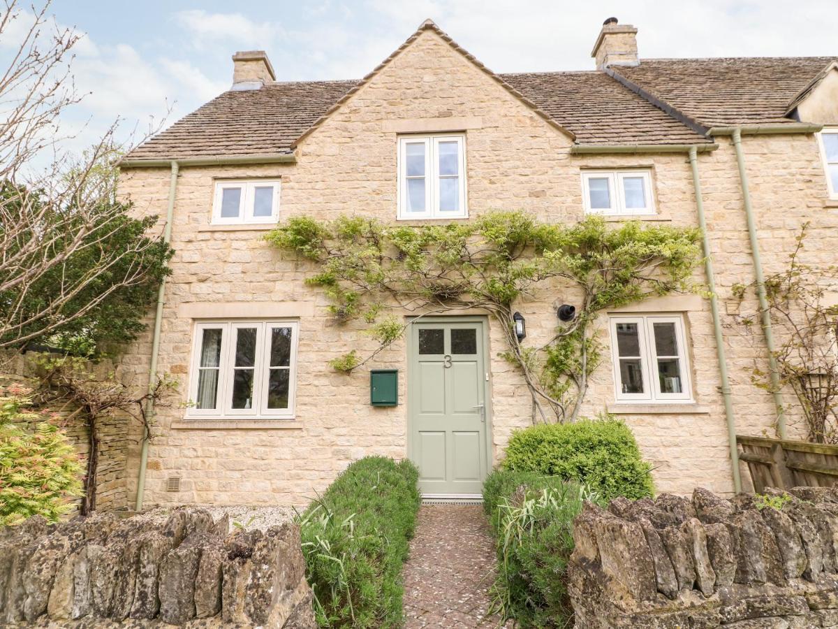 3 Painters Field Villa Cirencester Exterior photo