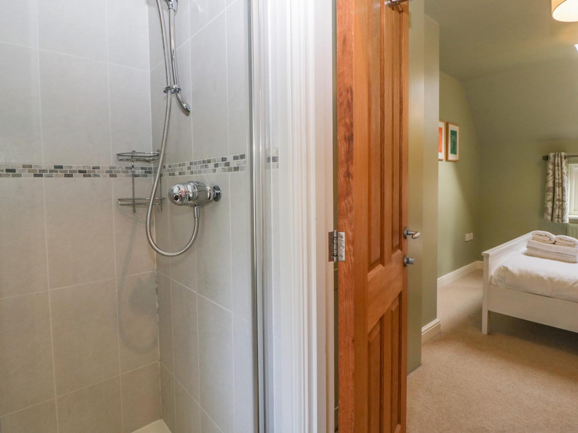 3 Painters Field Villa Cirencester Exterior photo